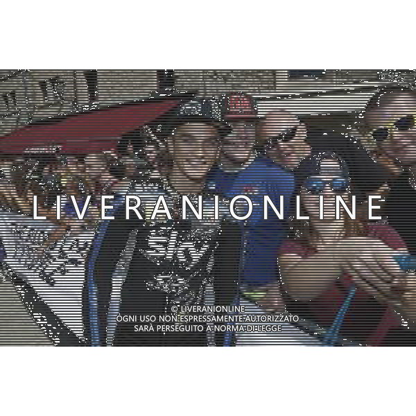 REPUBBLICA di SAN MARINO 12/09/2019 - MotoGP Parade i Piloti del Motomondiale sul piazzale della Liberta\'. nella foto: luca marini selfie con tifose ©Claudio Zamagni/Agenzia Aldo Liverani s.a.s. / AGENZIA ALDO LIVERANI SAS