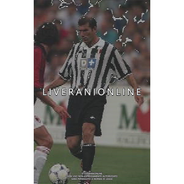 1998-1999 MILANO- TROFEO LUIGI BERLUSCONI MILAN JUVENTUS NELLA FOTO ZINEDINE ZIDANE AG ALDO LIVERANI SAS