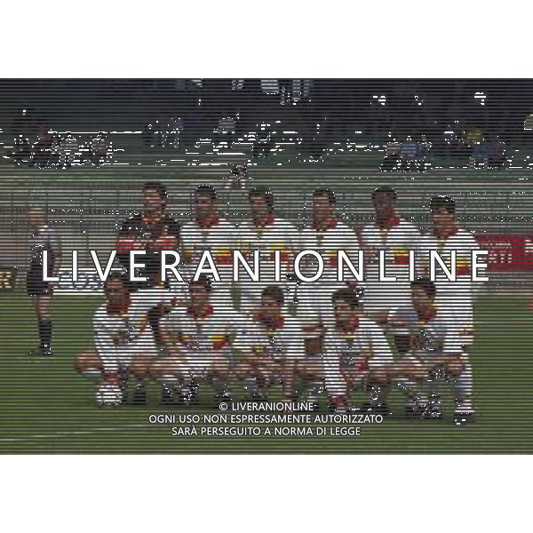 02-05-1999 MONZA-CAMPIONATO DI CALCIO SERIE B MONZA LECCE 1-1 NELLA FOTO FORMAZIONE LECCE 1998-99 DA SIN IN PIEDI FABRIZIO LORIERI-ROBERTO STELLONE.WILLIAM VIALI-FRANCESCO BELLUCCI-Jean-Pierre Cyprien- STEFANO CASALE SED.DA SIN GIUSEPPE GIANNINI-LUIGI PIANGERELLI-MARTINO TRAVERSA-ALESSANDRO CONTICCHIO-DAVID SESA AG ALDO LIVERANI SAS