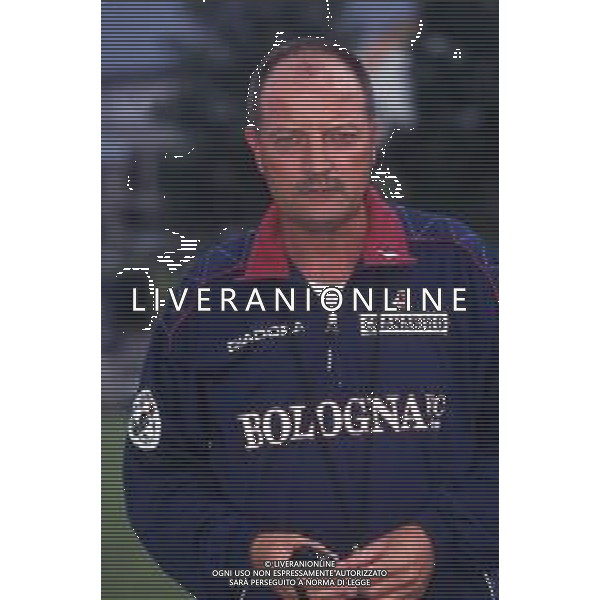 RETROSPETTIVA RENZO ULIVIERI ALLENATORE NELLA FOTO RENZO ULIVIERI ALLENATORE BOLOGNA CALCIO AG ALDO LIVERANI SAS