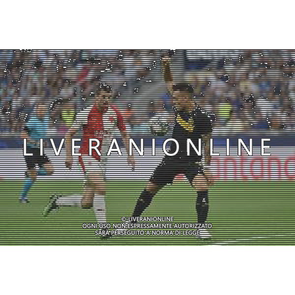 Milano 17-09-2019 Stadio Giuseppe Meazza - San Siro UEFA Champions League fase a gironi 1° giornata gruppo F Inter vs Slavia Praga nella foto Ondrej Kudela (Slavia Praga) SX e Lautaro Martinez (Inter) DX foto Roberto Garavaglia - ag. Aldo Liverani sas / AGENZIA ALDO LIVERANI SAS