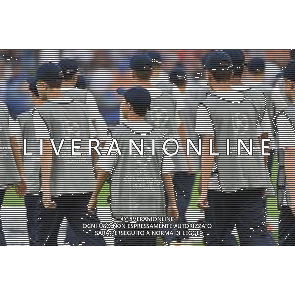 Milano 17-09-2019 Stadio Giuseppe Meazza - San Siro UEFA Champions League fase a gironi 1° giornata gruppo F Inter vs Slavia Praga nella foto i bambini che sventolano il telo con lo stemma al centro del campo durante l\'inno della Champions League foto Roberto Garavaglia - ag. Aldo Liverani sas / AGENZIA ALDO LIVERANI SAS