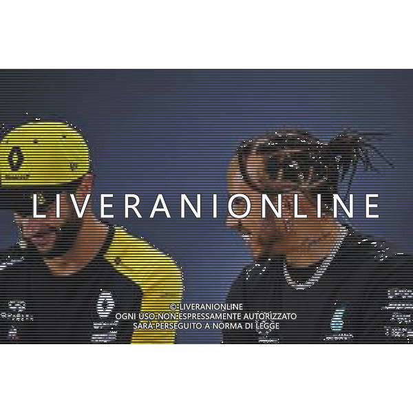 (L to R): Daniel Ricciardo (AUS) Renault F1 Team and Lewis Hamilton (GBR) Mercedes AMG F1 in the FIA Press Conference. 19.09.2019. Formula 1 World Championship, Rd 15, Singapore Grand Prix, Marina Bay Street Circuit, Singapore, Preparation Day. AG ALDO LIVERANI SAS-ONLY ITALY