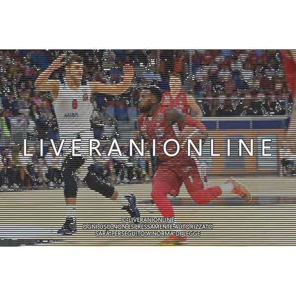 Milano 19-09-2019 Allianz Cloud - PalaLido amichevole precampionato Olimpia Milano vs Urania Milano nella foto Giordano Pagani (Urania Milano) SX e Shelvin Mack (Olimpia Milano) DX foto Roberto Garavaglia - ag. Aldo Liverani sas