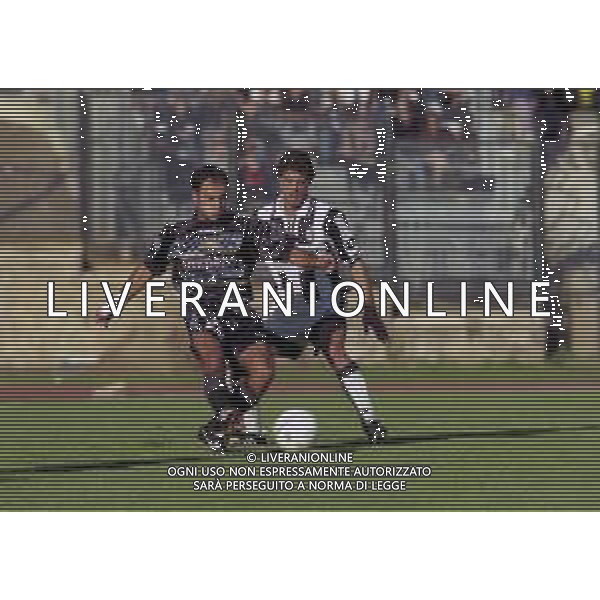 01-11-2000 SIENA CAMPIONATO DI CALCIO SERIE B SIENA -VENEZIA1-3 NELLA FOTO FRANCESCO PEDONE E MARTINO TRAVERSA AG ALDO LIVERANI SAS