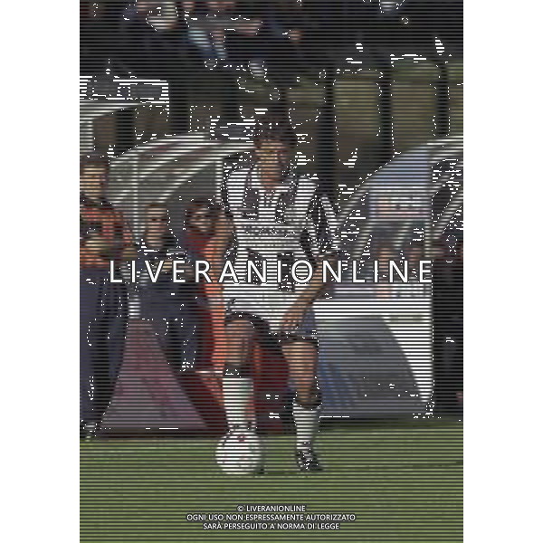 01-11-2000 SIENA CAMPIONATO DI CALCIO SERIE B SIENA -VENEZIA 1-3 NELLA FOTO TRAVERSA MARTINO AG ALDO LIVERANI SAS