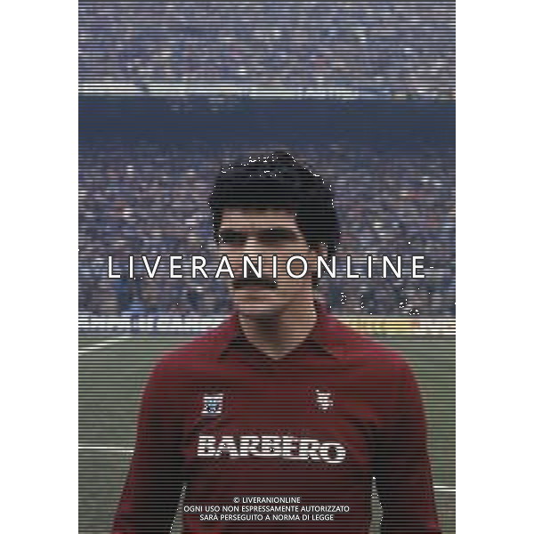 RETROSPETTIVA MICHEL VAN DE KORPUT CALCIATORE NELLA FOTO MICHEL VAN DE KORPUT CON LA MAGLIA DEL TORINO CALCIO AG ALDO LIVERANI SAS