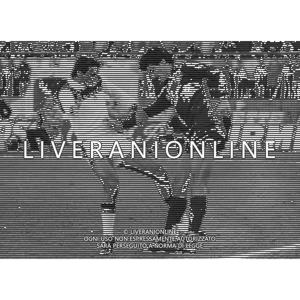 RETROSPETTIVA MICHEL VAN DE KORPUT CALCIATORE NELLA FOTO MICHEL VAN DE KORPUT CON LA MAGLIA DEL TORINO CALCIO AG ALDO LIVERANI SAS