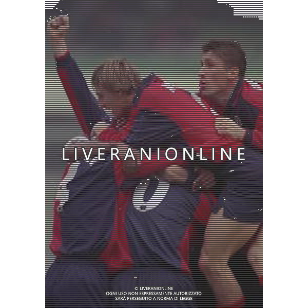 22-02-1998 VERONA-CAMPIONATO DI CALCIO SERIE B CHIEVO VERONA GENOA 0-1 NELLA FOTO ABBRACCI GENOA CALCIO AG ALDO LIVERANI SAS
