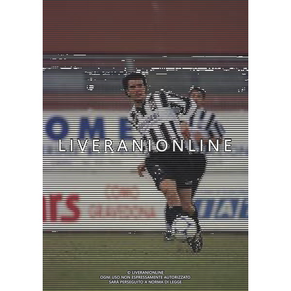 30-01-2000 COMO CAMPIONATO DI CALCIO SERIE C COMO SIENA NELLA FOTO PAOLO SCIACCALUGA AG ALDO LIVERANI SAS
