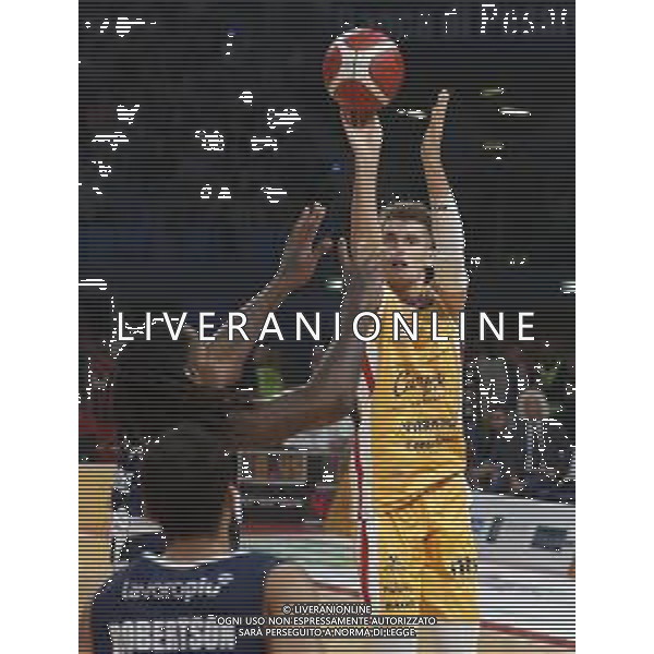 Carpegna Prosciutto Basket Pesaro vs Pompea Fortitudo Bologna Campionato di Basket Serie A 24/09/2019 nella foto: Drell Henri(Carpegna prosciutto Basket Pesaro ©Claudio Zamagni/Agenzia Aldo Liverani Drell Henri(Carpegna prosciutto Basket Pesaro during Italian Serie A Basketball match between Carpegna Prosciutto Basket Pesaro and and Pompea Fortitudo Bologna at Vitrifrigo Arena in Pesaro on September 24 2019 photo credit by Claudio Zamagni/Aldo Liverani Photo Agency/ AGENZIA ALDO LIVERANI SAS