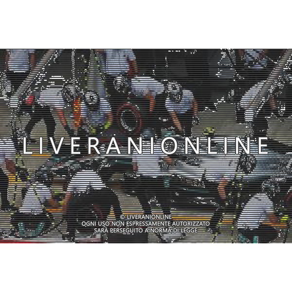 Valtteri Bottas (FIN) Mercedes AMG F1 W10 in the pits. 28.09.2019. Formula 1 World Championship, Rd 16, Russian Grand Prix, Sochi Autodrom, Sochi, Russia, Qualifying Day. AG ALDO LIVERANI SAS-ONLY ITALY