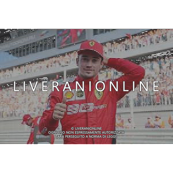 Jenson Button (GBR) Sky Sports F1 Presenter celebrates his pole position in qualifying parc ferme. 28.09.2019. Formula 1 World Championship, Rd 16, Russian Grand Prix, Sochi Autodrom, Sochi, Russia, Qualifying Day. AG ALDO LIVERANI SAS-ONLY ITALY