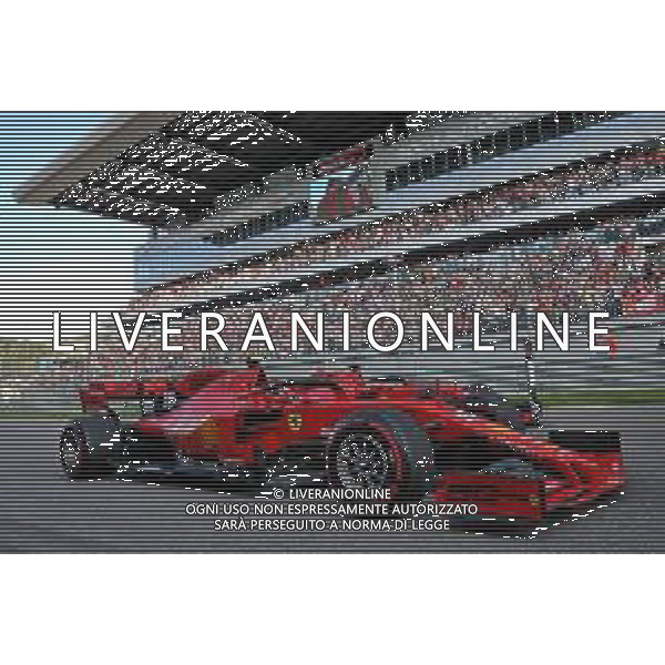 Charles Leclerc (MON) Ferrari SF90 and Sebastian Vettel (GER) Ferrari SF90 in qualifying parc ferme. 28.09.2019. Formula 1 World Championship, Rd 16, Russian Grand Prix, Sochi Autodrom, Sochi, Russia, Qualifying Day. AG ALDO LIVERANI SAS-ONLY ITALY