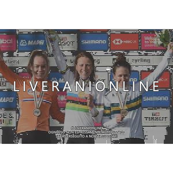 28-09-2019 World Championships Elite Women; 2019, Olanda; 2019, Australia; Van Vleuten, Annemiek; Van Der Breggen, Anna; Spratt, Amanda; Harrogate; - Mondiali Ciclismo Donne © SIROTTI / AGENZIA ALDO LIVERANI SAS