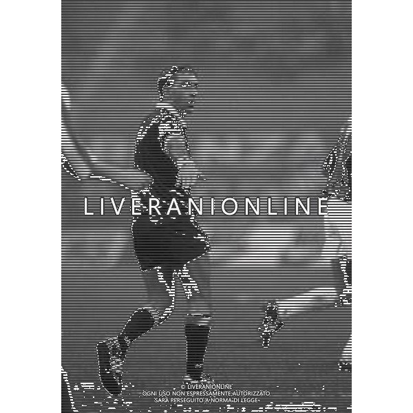 25-11-1992 MILANO CHAMPIONS LEAGUE MILAN JFK GOTEBORG 4-0 NELLA FOTO ARBITRO Frans van den Wijngaert AG ALDO LIVERANI SAS