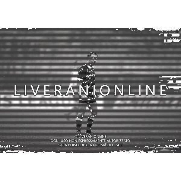 25-11-1992 MILANO CHAMPIONS LEAGUE MILAN JFK GOTEBORG 4-0 NELLA FOTO ARBITRO Frans van den Wijngaert AG ALDO LIVERANI SAS