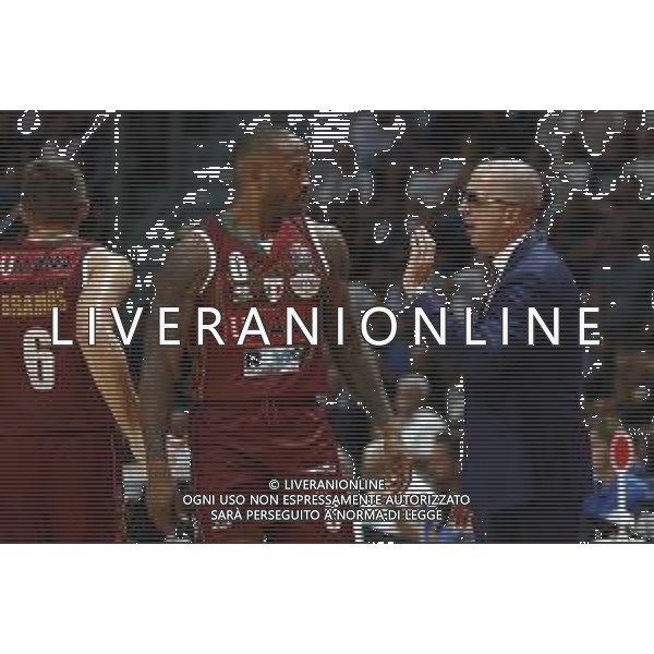 Fortitudo Bologna - Umana Reyer Basket Venezia Campionato di Basket Serie A 29/09/2019 nella foto: Udanoh Ike(Umana Reyer Basket Venezia) Mister De Raffaele Walter(Umana Reyer Basket Venezia) ©Claudio Zamagni/Agenzia Aldo Liverani Udanoh Ike(Umana Reyer Basket Venezia) Mister De Raffaele Walter(Umana Reyer Basket Venezia) during Italian Serie A Basketball match between Pompea Fortitudo Bologna and Umana Reyer Basket Venezia at Paladozza Arena in Bologna on September 29 2019 photo credit by Claudio Zamagni/Aldo Liverani Photo Agency/ AGENZIA ALDO LIVERANI SAS