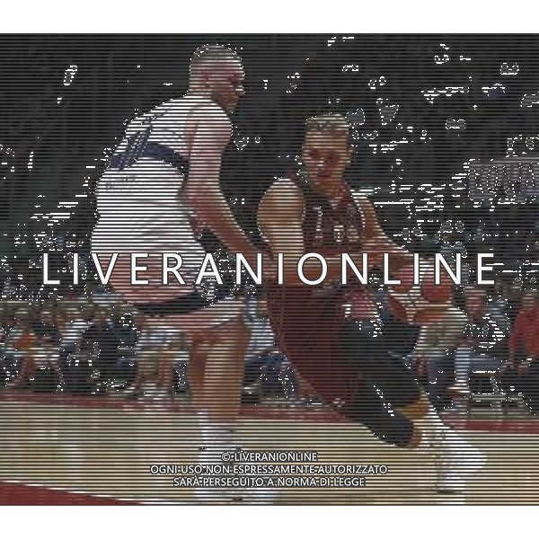 Fortitudo Bologna - Umana Reyer Basket Venezia Campionato di Basket Serie A 29/09/2019 nella foto: Leunen Maarten(Pompea Fortitudo Bologna) Tonut Stefano(Umana Reyer Basket Venezia) ©Claudio Zamagni/Agenzia Aldo Liverani Leunen Maarten(Pompea Fortitudo Bologna) Tonut Stefano(Umana Reyer Basket Venezia) during Italian Serie A Basketball match between Pompea Fortitudo Bologna and Umana Reyer Basket Venezia at Paladozza Arena in Bologna on September 29 2019 photo credit by Claudio Zamagni/Aldo Liverani Photo Agency/ AGENZIA ALDO LIVERANI SAS