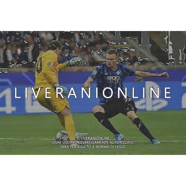 Milano 1-10-2019 Stadio Giuseppe Meazza - San Siro UEFA Champions League fase a gironi 2° giornata gruppo C Atalanta vs Shakhtar Donetsk nella foto josip Ilicic in pressione su Pyatov foto Roberto Garavaglia - ag. Aldo Liverani sas/ AGENZIA ALDO LIVERANI SAS