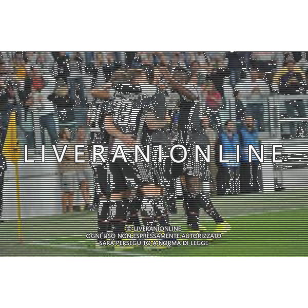Torino 1.10.2019 Stadio Allianz Stadium Juventus vs Leverkusen Gruppo D Giornata 2 di 6 ©Falzone/Agenzia Aldo Liverani NELLA FOTO : ESULTANZA DOPO IL GOL DI HIGUAIN GONZALO - ABBRACCIO / AGENZIA ALDO LIVERANI SAS