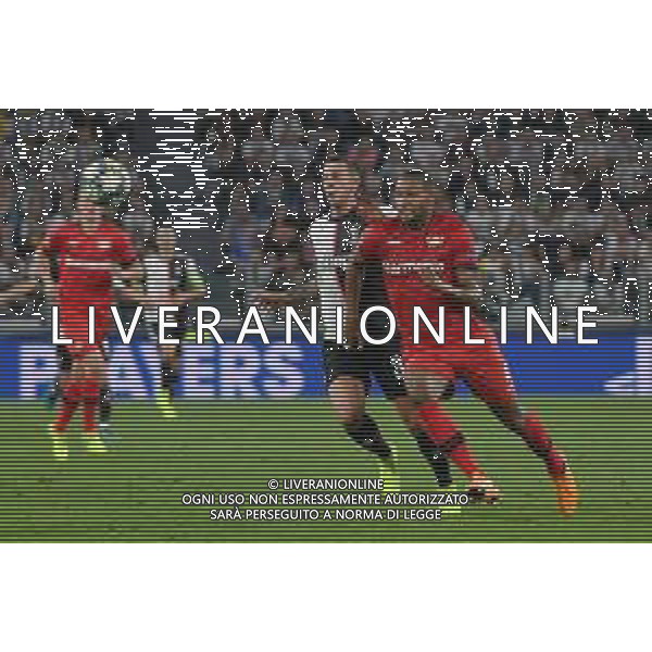 Torino 1.10.2019 Stadio Allianz Stadium Juventus vs Leverkusen Gruppo D Giornata 2 di 6 ©Falzone/Agenzia Aldo Liverani NELLA FOTO : Jonathan TAH E FEDERICO BERNARDESCHI / AGENZIA ALDO LIVERANI SAS