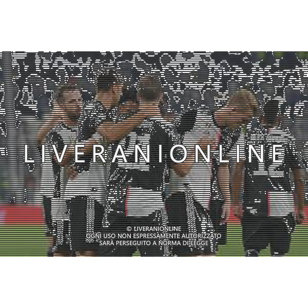 Torino 1.10.2019 Stadio Allianz Stadium Juventus vs Leverkusen Gruppo D Giornata 2 di 6 ©Falzone/Agenzia Aldo Liverani NELLA FOTO : ESULTANZA DOPO IL GOL DI FEDERICO BERNARDESCHI - ABBRACCIO / AGENZIA ALDO LIVERANI SAS