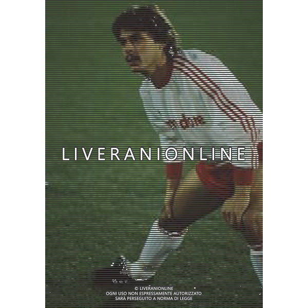 RETROSPETTIVA OLAF THON CALCIATORE NELLA FOTO OLAF THON CON LA MAGLIA DEL BAYERN MONACO AG ALDO LIVERANI SAS