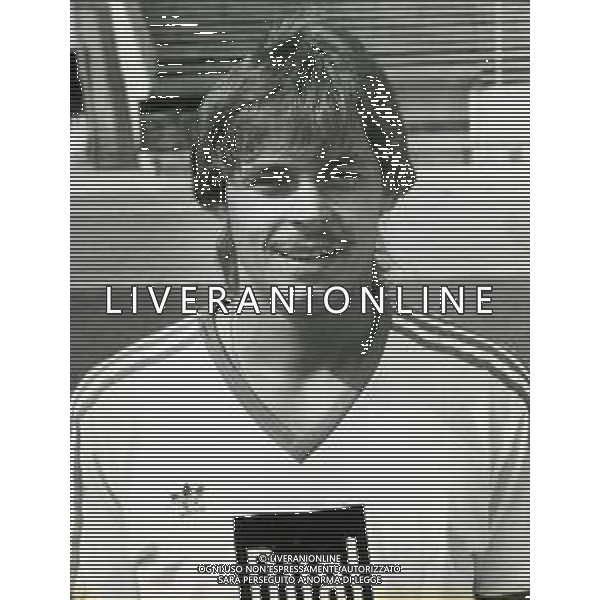 RETROSPETTIVA OLAF THON CALCIATORE NELLA FOTO OLAF THON AG ALDO LIVERANI SAS
