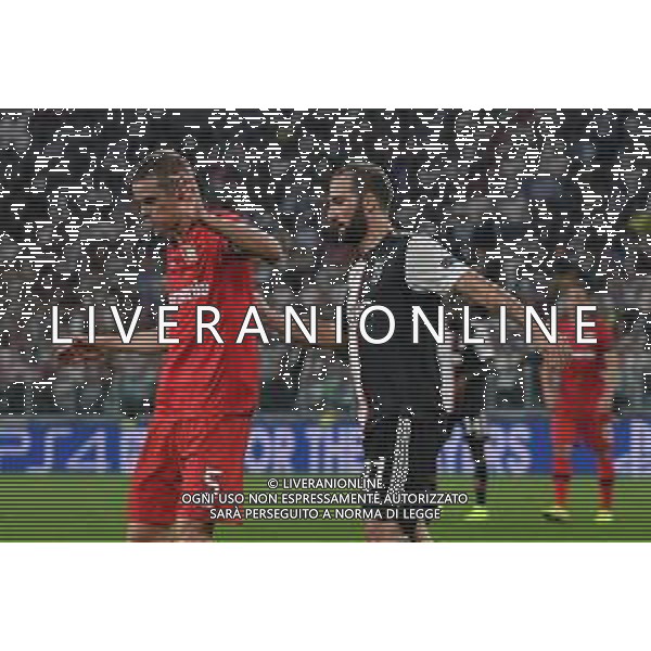 Torino 1.10.2019 Stadio Allianz Stadium Juventus vs Leverkusen Gruppo D Giornata 2 di 6 ©Falzone/Agenzia Aldo Liverani NELLA FOTO : Sven Bender-Gonzalo Higuain / AGENZIA ALDO LIVERANI SAS