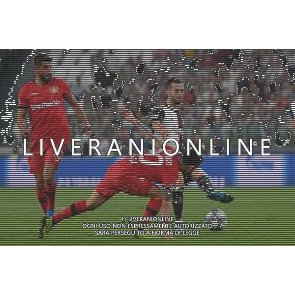 Torino 1.10.2019 Stadio Allianz Stadium Juventus vs Leverkusen Gruppo D Giornata 2 di 6 ©Falzone/Agenzia Aldo Liverani NELLA FOTO : Kerem Demirbay-Miralem Pjanic-Kai Havertz / AGENZIA ALDO LIVERANI SAS