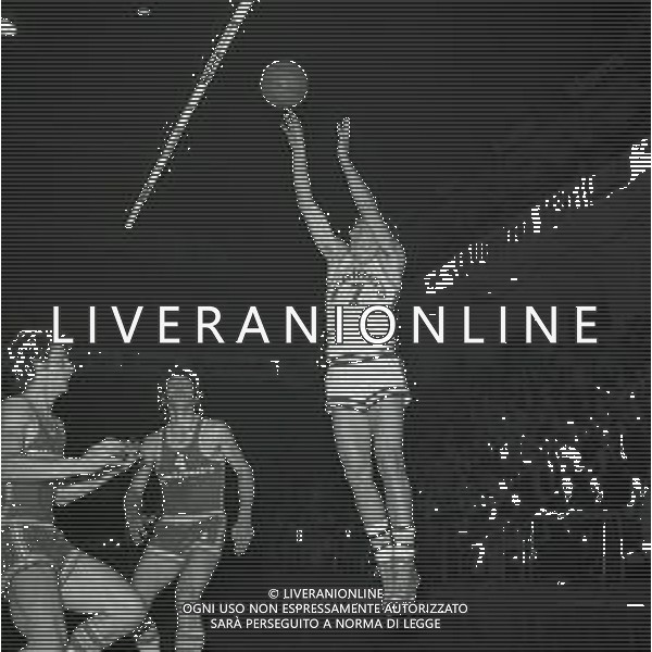 1974 MILANO CAMPIONATO DI BASKET SERIE A MOBILQUATTRO SNAIDERO NELLA FOTO GIOMO AG ALDO LIVERANI SAS