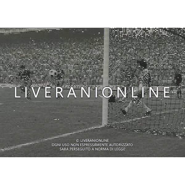 13-09-1981 MILANO-CAMPIONATO DI CALCIO SERIE A INTER ASCOLI 0-0 NELLA FOTO TIRO DI SALVATORE BAGNI AG ALDO LIVERANI SAS