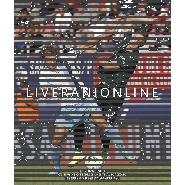 Bologna - Lazio Campionato di Calcio Serie A TIM 06/10/2019 nella foto: Lulic Senad (s.s.lazio) Svanberg Mattias (Bologna f.c.) ©Claudio Zamagni/Agenzia Aldo Liverani Lulic Senad (s.s.lazio) Svanberg Mattias (Bologna f.c.) during Italian Serie A soccer match between BOLOGNA F.C. and S.S. LAZIO at Renato Dall\'Ara Stadium in Bologna on October 06 2019 photo credit by Claudio Zamagni/Aldo Liverani Photo Agency / AGENZIA ALDO LIVERANI SAS