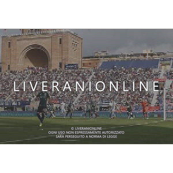 Bologna - Lazio Campionato di Calcio Serie A TIM 06/10/2019 nella foto: giocatori in area dietro la curva dei tifosi del bologna ©Claudio Zamagni/Agenzia Aldo Liverani a moment of the match during Italian Serie A soccer match between BOLOGNA F.C. and S.S. LAZIO at Renato Dall\'Ara Stadium in Bologna on October 06 2019 photo credit by Claudio Zamagni/Aldo Liverani Photo Agency/ AGENZIA ALDO LIVERANI SAS