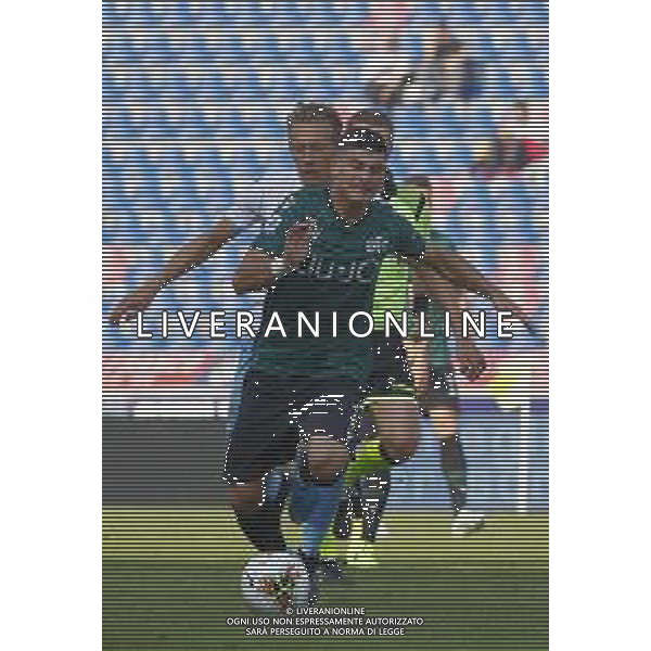 Bologna - Lazio Campionato di Calcio Serie A TIM 06/10/2019 nella foto: Orsolini Riccardo (Bologna f.c.) Pezzini Leiva Lucas (s.s.lazio) ©Claudio Zamagni/Agenzia Aldo Liverani Orsolini Riccardo (Bologna f.c.) Pezzini Leiva Lucas (s.s.lazio) during Italian Serie A soccer match between BOLOGNA F.C. and S.S. LAZIO at Renato Dall\'Ara Stadium in Bologna on October 06 2019 photo credit by Claudio Zamagni/Aldo Liverani Photo Agency/ AGENZIA ALDO LIVERANI SAS