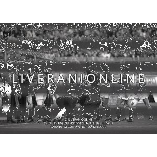 17-11-1991 TORINO-CAMPIONATO DI CALCIO SERIE A JUVENTUS TORINO 1-0 NELLA FOTO ARBITRO PIERO CECCARINI CARTELLINO ROSSO AG ALDO LIVERANI SAS