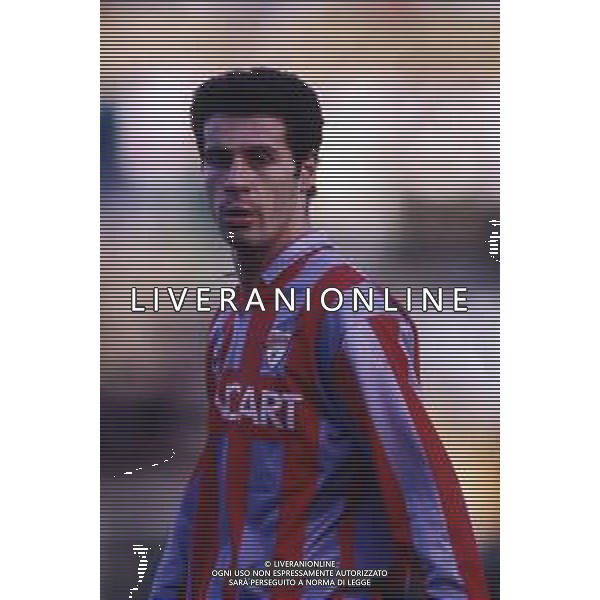 RETROSPETTIVA ANDREA TENTONI CALCIATORE NELLA FOTO ANDREA TENTONI CON LA MAGLIA DELLA CREMONESE CALCIO AG ALDO LIVERANI SAS