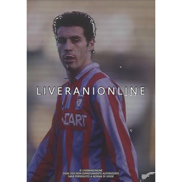 RETROSPETTIVA ANDREA TENTONI CALCIATORE NELLA FOTO ANDREA TENTONI CON LA MAGLIA DELLA CREMONESE CALCIO AG ALDO LIVERANI SAS