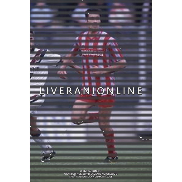 RETROSPETTIVA ANDREA TENTONI CALCIATORE NELLA FOTO ANDREA TENTONI CON LA MAGLIA DELLA CREMONESE CALCIO AG ALDO LIVERANI SAS