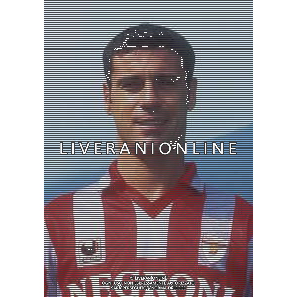 RETROSPETTIVA ANDREA TENTONI CALCIATORE NELLA FOTO ANDREA TENTONI CON LA MAGLIA DELLA CREMONESE CALCIO AG ALDO LIVERANI SAS