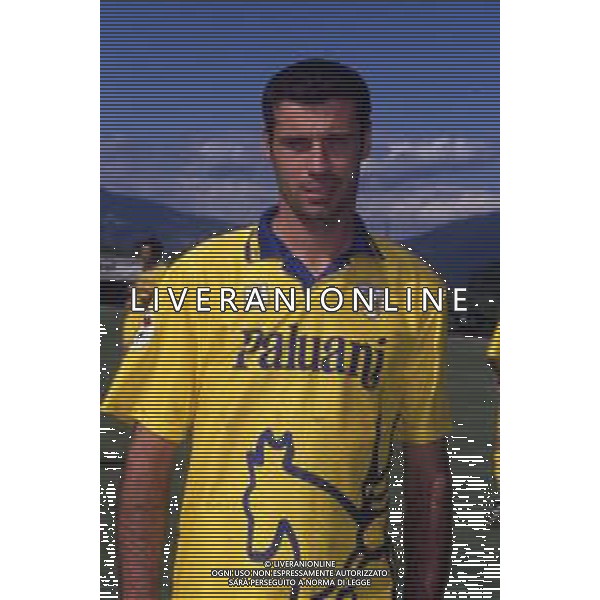 RETROSPETTIVA ANDREA TENTONI CALCIATORE NELLA FOTO ANDREA TENTONI CON LA MAGLIA DEL CHIEVO CALCIO AG ALDO LIVERANI SAS