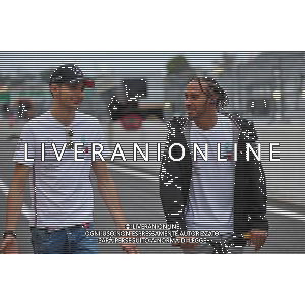 (L to R): Esteban Ocon (FRA) Mercedes AMG F1 Reserve Driver with Lewis Hamilton (GBR) Mercedes AMG F1. 11.10.2019. Formula 1 World Championship, Rd 17, Japanese Grand Prix, Suzuka, Japan, Practice Day. AG ALDO LIVERANI SAS-ONLY ITALY