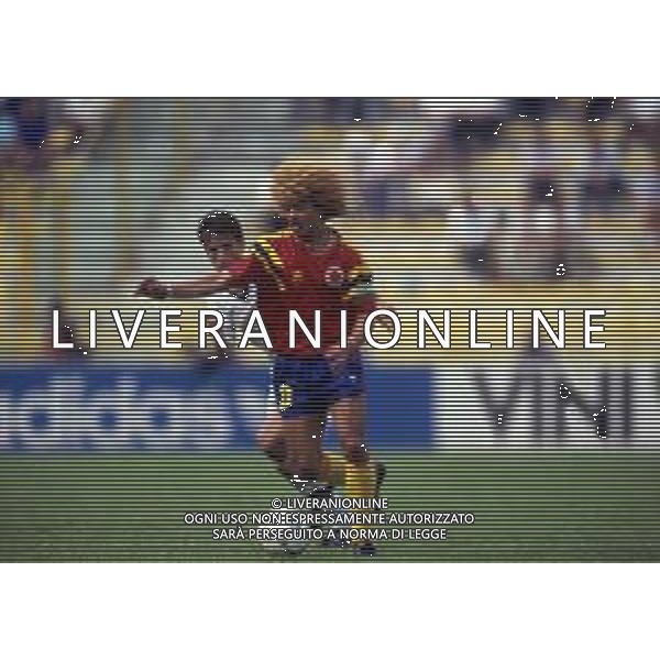 RETROSPETTIVA VALDERRAMA CARLOS CALCIATORE NELLA FOTO VALDERRAMA CARLOS CON LA MAGLIA DELLA NAZIONALE DELLA COLOMBIA AG ALDO LIVERANI SAS