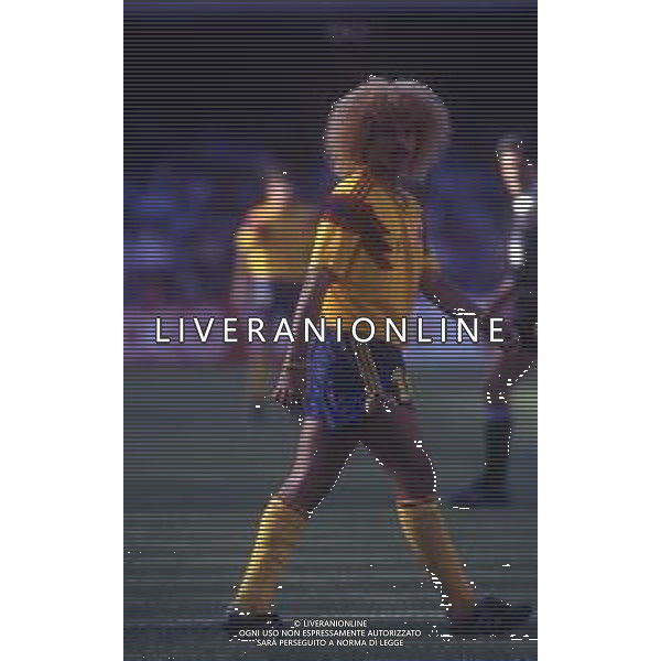 RETROSPETTIVA VALDERRAMA CARLOS CALCIATORE NELLA FOTO VALDERRAMA CARLOS CON LA MAGLIA DELLA NAZIONALE DELLA COLOMBIA AG ALDO LIVERANI SAS