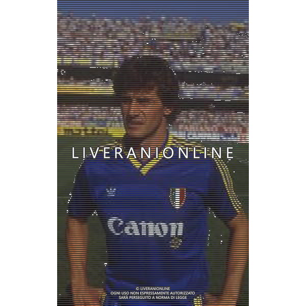 RETROSPETTIVA VOLPATI DOMENICO CALCIATORE NELLA FOTO DOMENICO VOLPATI CON LA MAGLIA DEL VERONA CALCIO AG ALDO LIVERANI SAS
