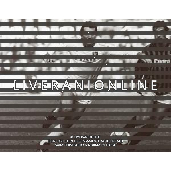 RETROSPETTIVA FERNANDO VIOLA CALCIATORE NELLA FOTO FERNANDO VIOLA CON LA MAGLIA DEL GENOA CALCIO AG ALDO LIVERANI SAS