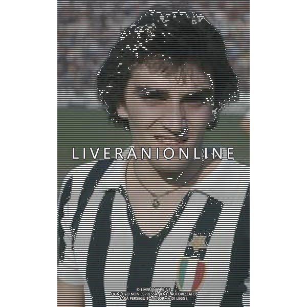 RETROSPETTIVA FERNANDO VIOLA CALCIATORE NELLA FOTO FERNANDO VIOLA CON LA MAGLIA DELLA JUVENTUS AG ALDO LIVERANI SAS