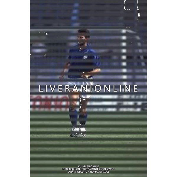 RETROSPETTIVA GIUSEPPE FAVALLI CALCIATORE 1992 NELLA FOTO FAVALLI GIUSEPPE CON LA MAGLIA DELLA NAZIONALE ITALIANA AG ALDO LIVERANI SAS