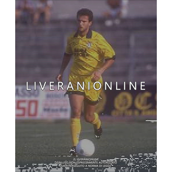 RETROSPETTIVA GIUSEPPE FAVALLI CALCIATORE 1992-1993 NELLA FOTO FAVALLI GIUSEPPE CON LA MAGLIA DELLA LAZIO CALCIO AG ALDO LIVERANI SAS